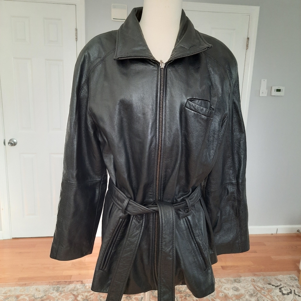 Vintage high neck belted black leather jacket - Picture 3 of 13
